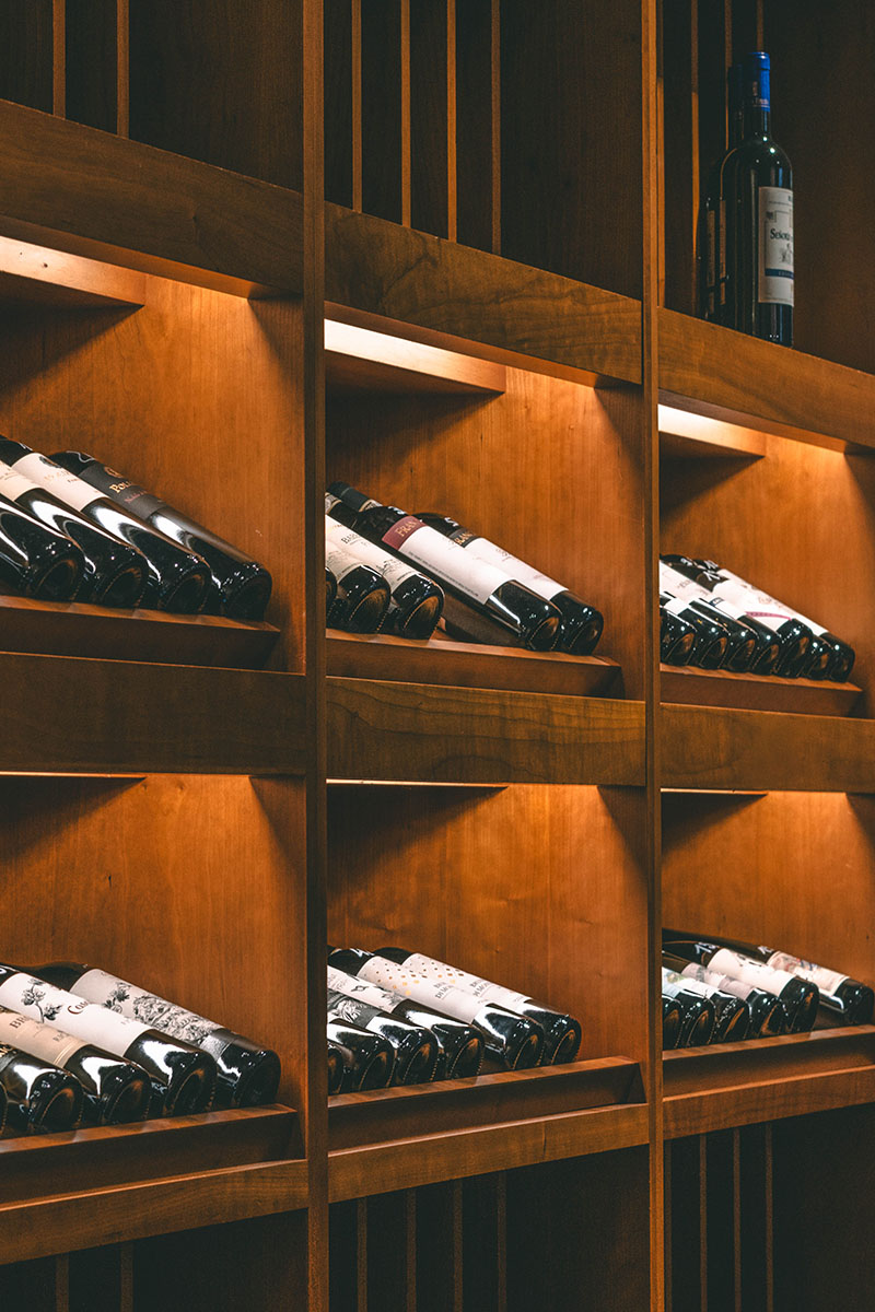 Entdecken Sie europäische Weinschätze in unserem Weinhandel